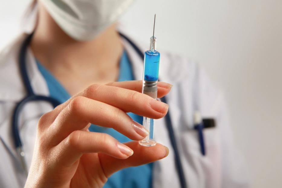 Вакцинация от коронавируса не отменяет прививку от гриппа