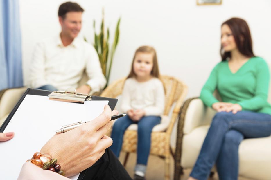 Семьи могут обратиться за помощью к психологу