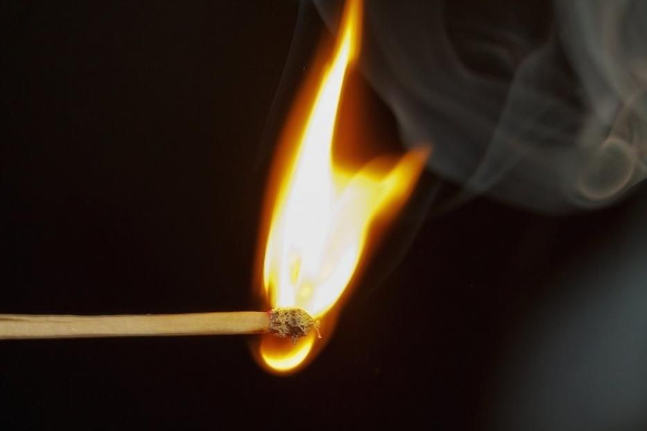 Неосторожность при курении — причина пожара!