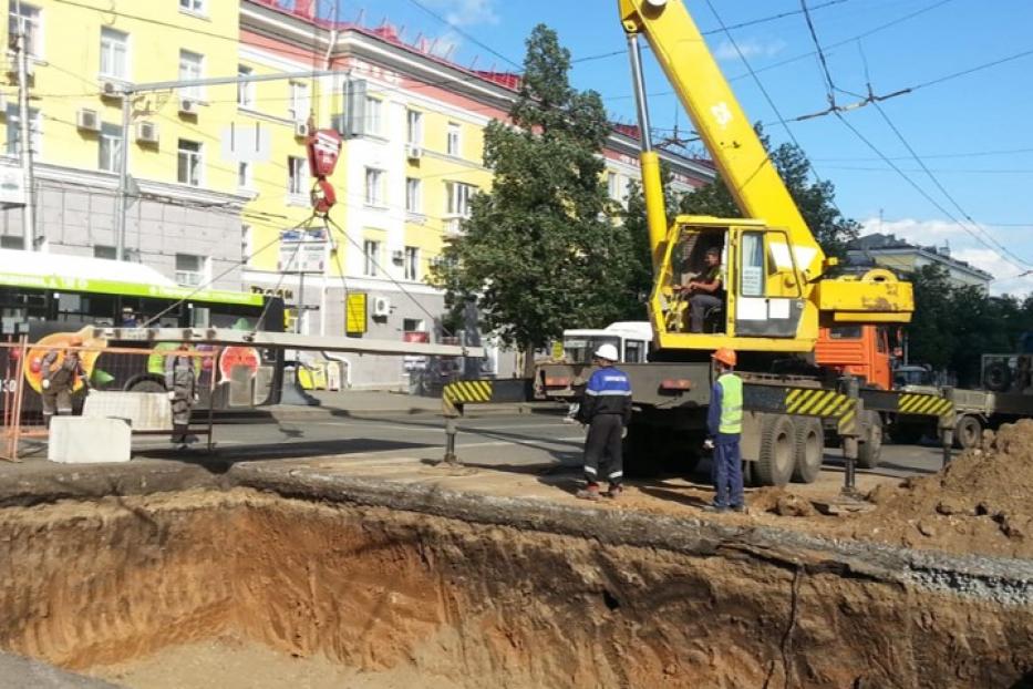  В Калининском районе проводится капитальный ремонт тепловых сетей
