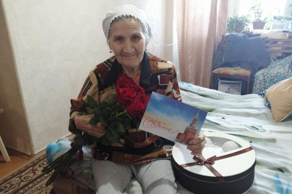 Жительница Дёмского района отметила свой 90-летний юбилей