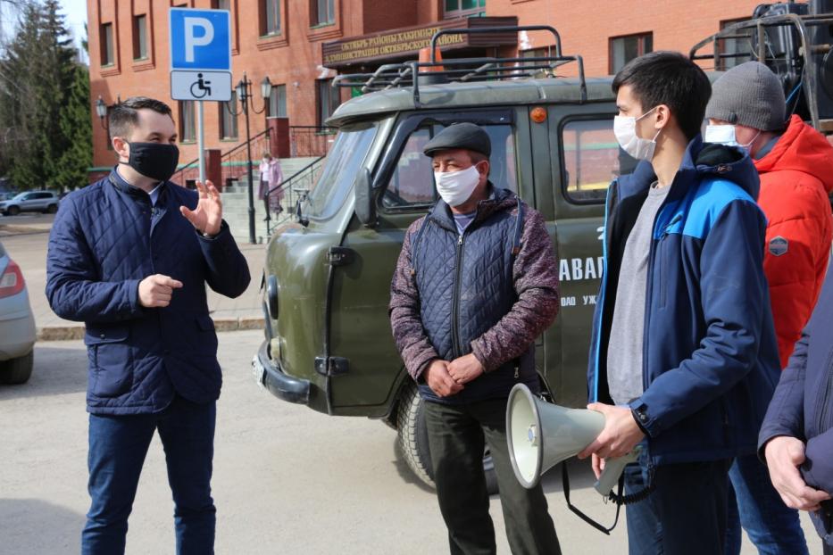 В Октябрьском районе продолжается массовое оповещение населения о необходимости соблюдения карантина 