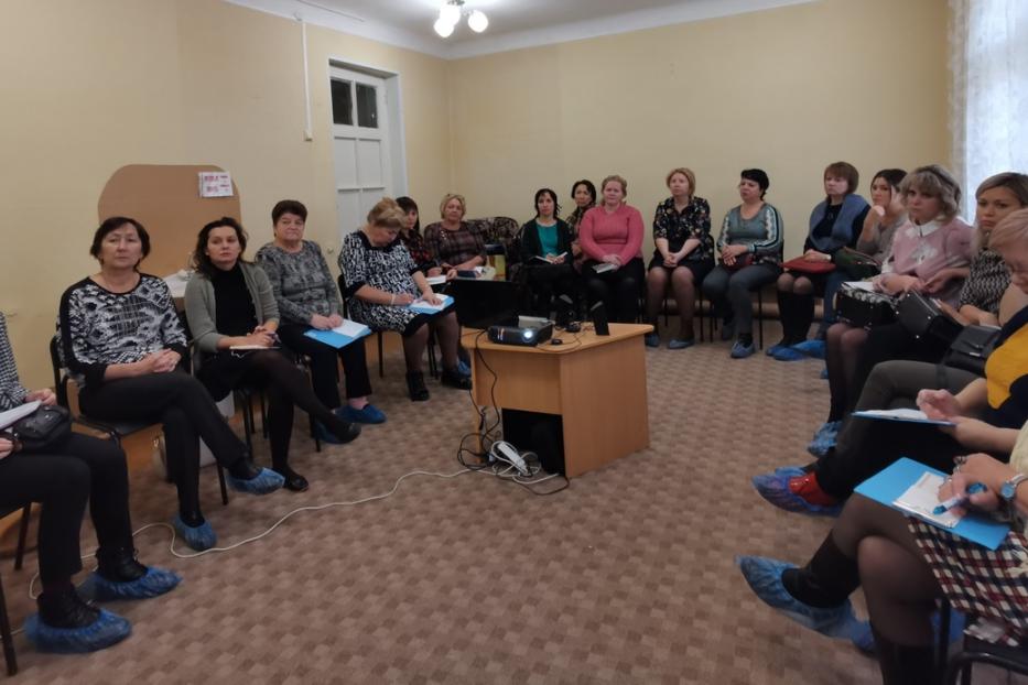Педагоги уполномоченных служб Калининского района обсудили важные проблемы 