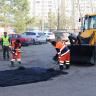 Во дворах Октябрьского района идет ямочный ремонт