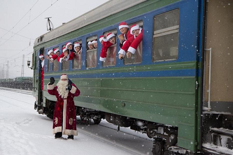 Накануне Нового года Дед Мороз совершит путешествие от Владивостока до Калининграда поездами холдинга РЖД 