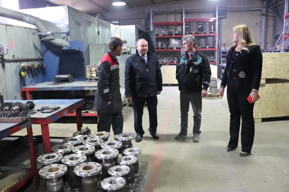Глава Администрации Орджоникидзевского района Марат Галиуллин посетил АО «Опытный завод нефтегазового оборудования»