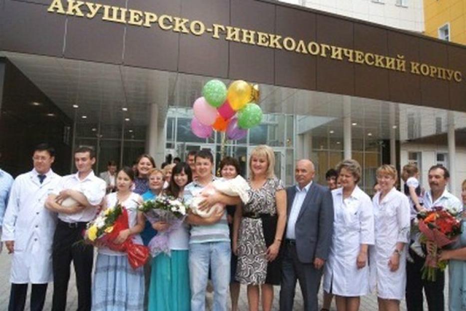 В новом корпусе Республиканской клинической больницы им. Г.Г. Куватова  - выписка первых новорожденных