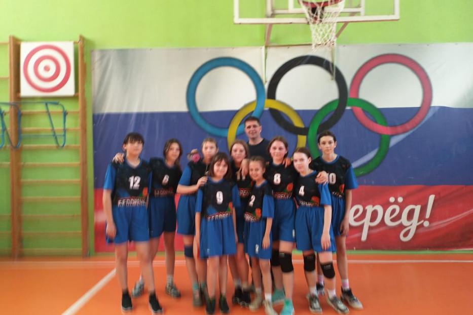 Школа Кировского района заняла 1 место в городском этапе по баскетболу