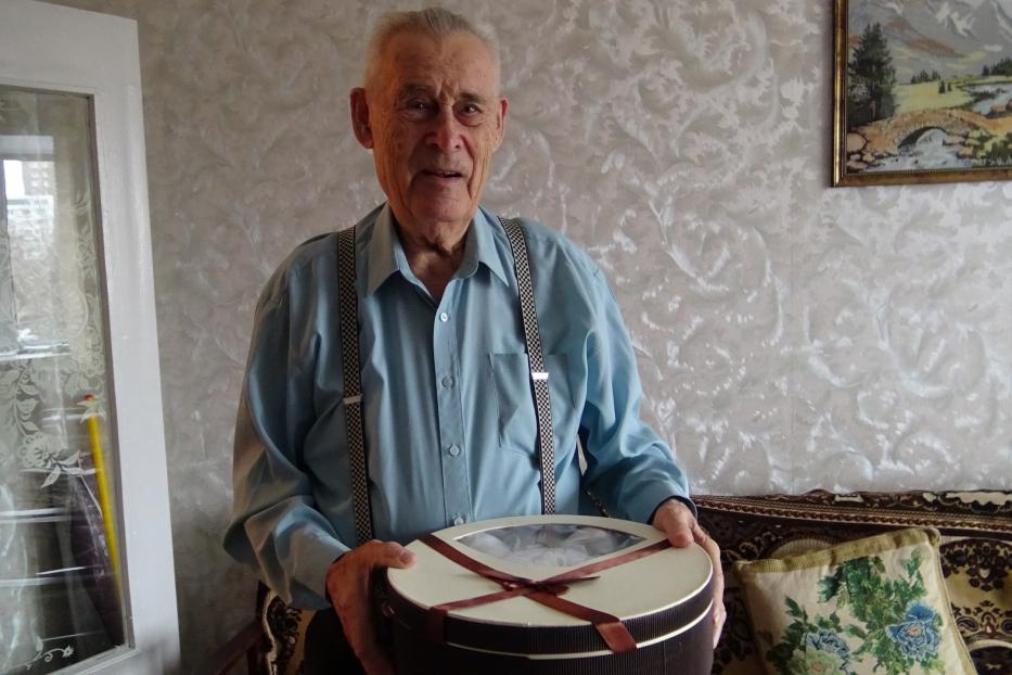 Сегодня свой 90-летний юбилей отмечает замечательный человек, труженик тыла Ахкям Ишмаков, посвятивший свою жизнь медицине