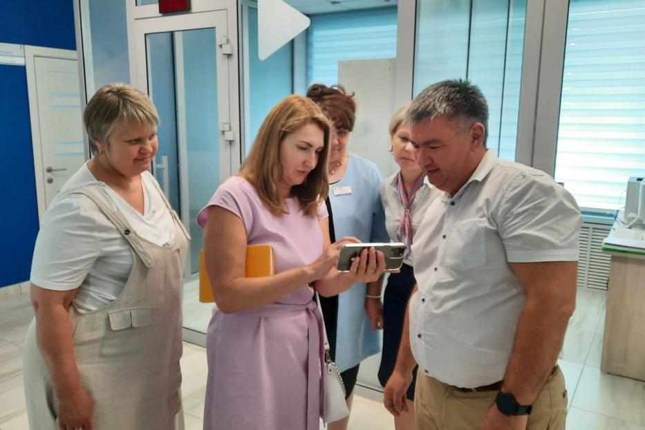 Сотрудники центра занятости населения Орджоникидзевского района пообщались с коллегами из Карелии