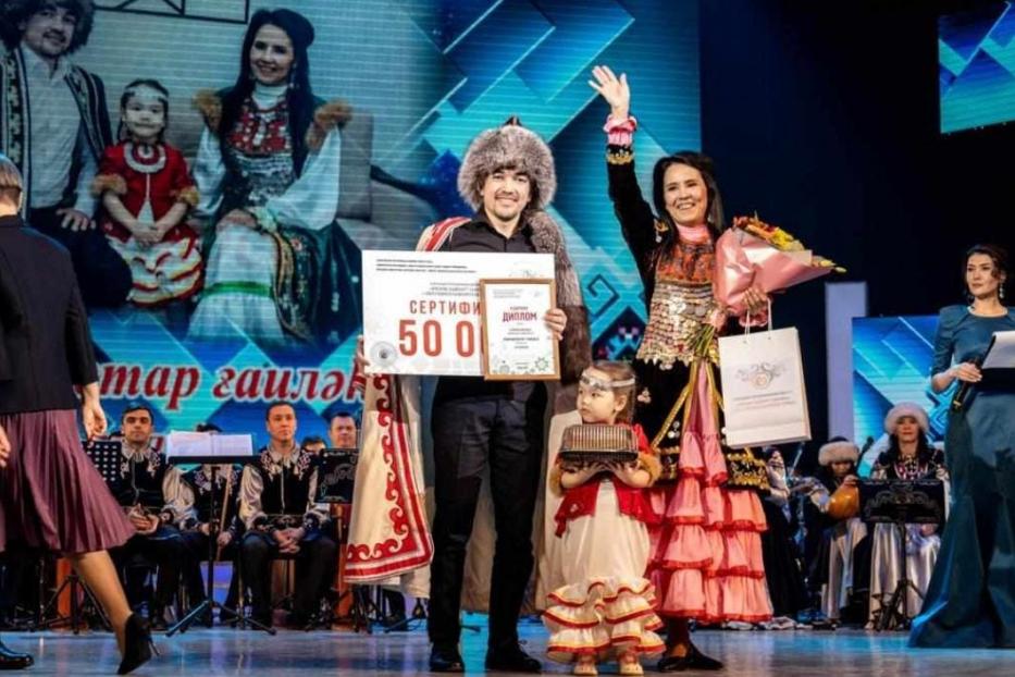 Семья из Демского района заняла призовое место в зональном этапе Открытого республиканского конкурса «Образцовая башкирская семья - 2022»