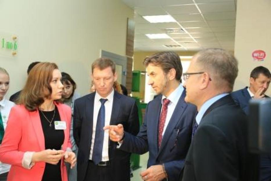 Центральный офис МФЦ в Уфе посетил министр Российской Федерации Михаил Абызов