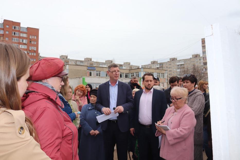 В Калининском районе прошла встреча с жителями двора, который будет благоустроен в рамках программы «Башкирские дворики» 
