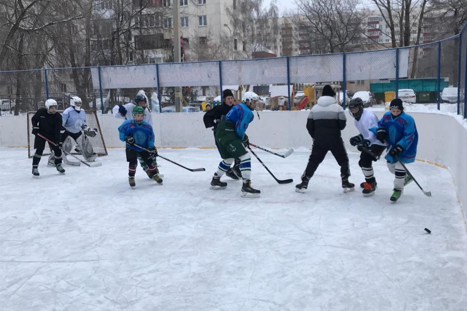 В Кировском районе г. Уфы проходят тренировки по хоккею