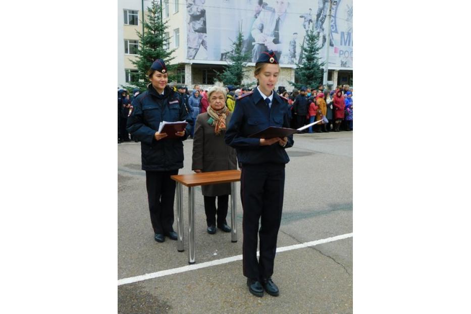 Первокурсники УЮИ и учащиеся профильного класса гимназии №158 принесли торжественную Клятву