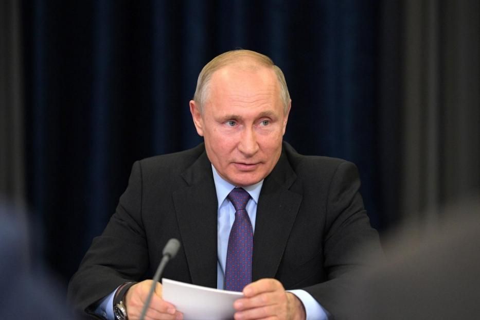 Владимир Путин: Государство обязано оказывать содействие профсоюзным организациям
