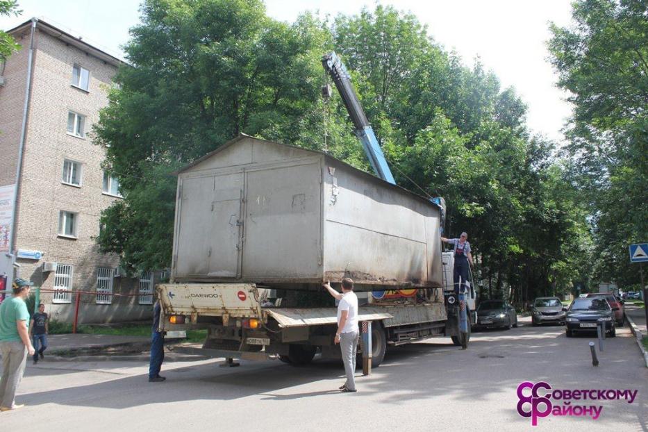 Накануне в Советском районе снесли три незаконно установленных гаража