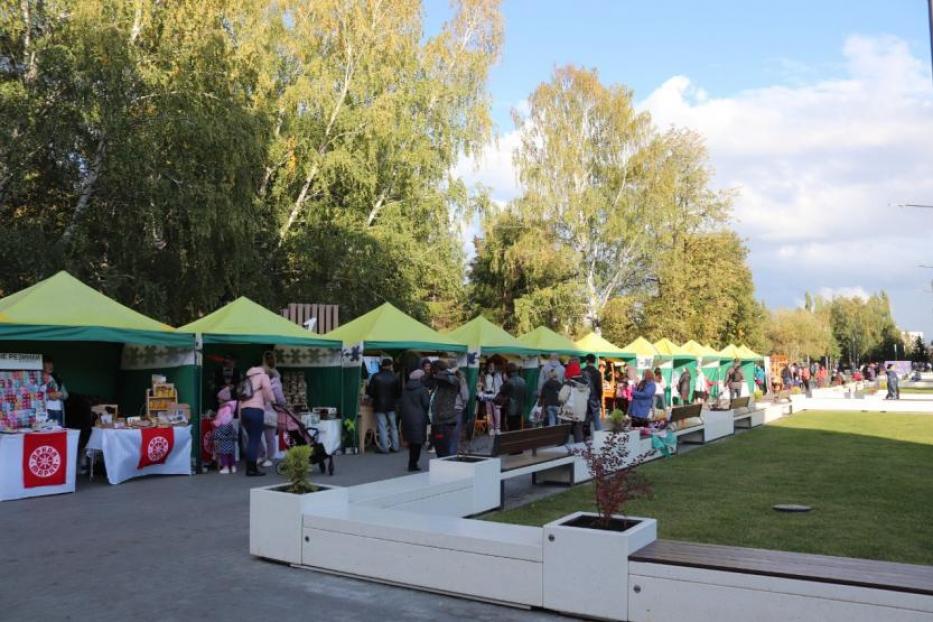 В Уфе прошла выставка-ярмарка ремесленников в честь 30-летия парка культуры и отдыха «Первомайский»