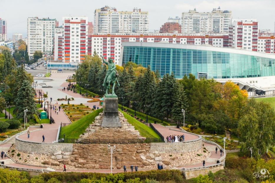 Кировский район столицы отмечает 84-летие со дня основания