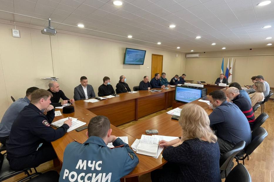 В Администрации Калининского района состоялось заседание Комиссии по вопросам государственно-конфессиональных отношений