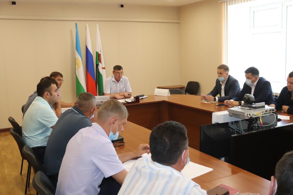 В Калининском районе состоялось заседание штаба по подготовке к осенне-зимнему периоду (ОЗП) отопительного сезона.
