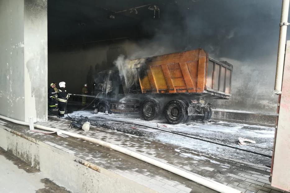Возгорание автомобиля в тоннеле по улице Менделеева ликвидировано