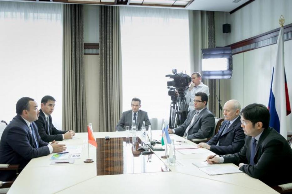 Рустэм Хамитов встретился с Чрезвычайным и Полномочным Послом Кыргызстана в России Болотом Джунусовым