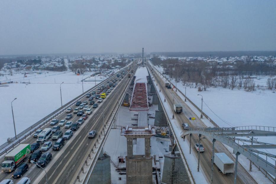 На строящемся мосту через реку Белую в створе улицы Воровского завершили шестой этап надвижки пролётного строения