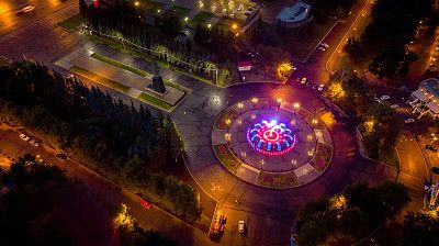 Фонтан "Часы" на площади В.И.Ленина в Уфе. Фото: Азамат Хусаинов