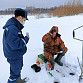 В Уфе любителей подледного лова предупреждают об опасности тонкого льда
